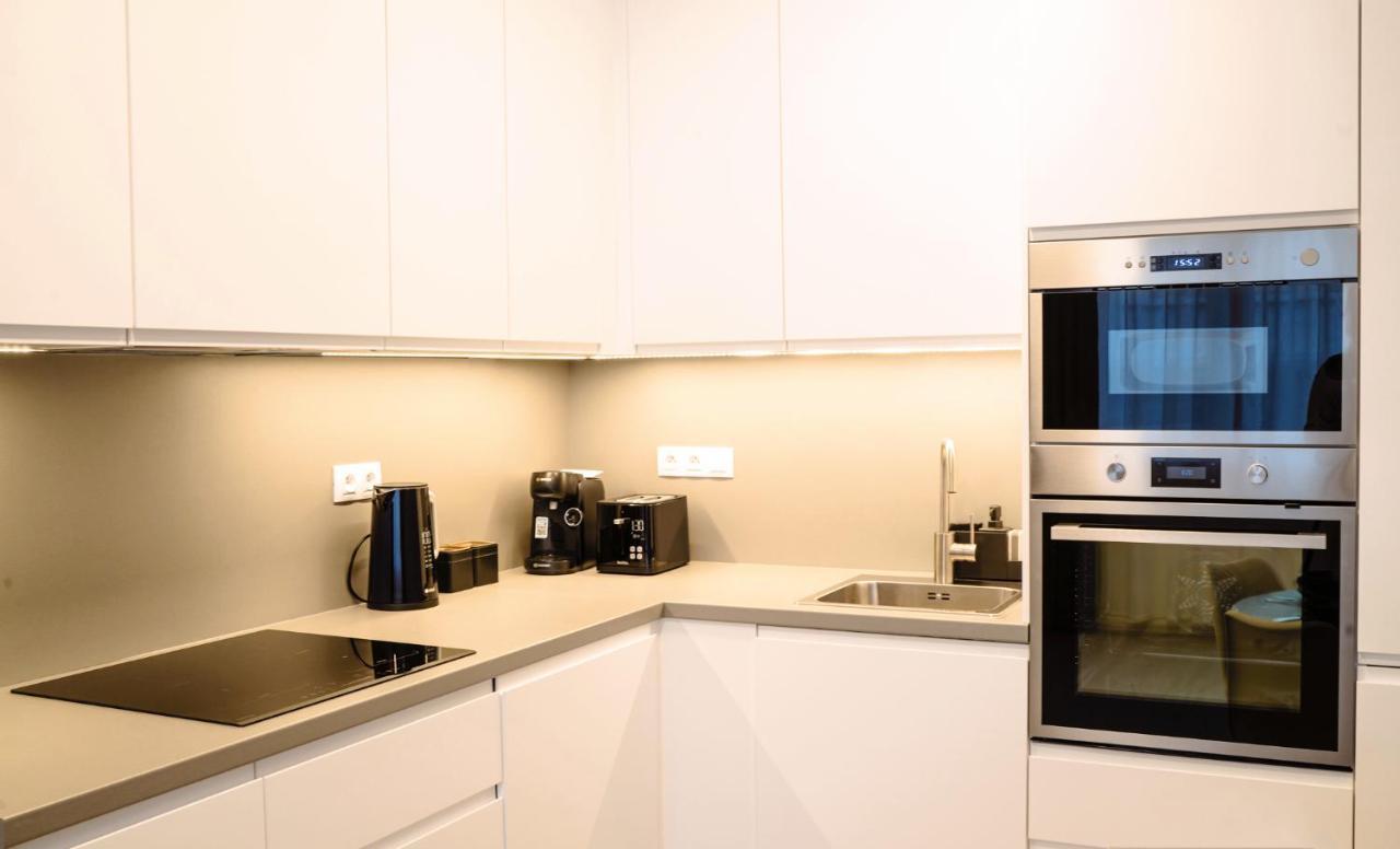Tran Chien Apartment With Free Private Parking Prague Ngoại thất bức ảnh