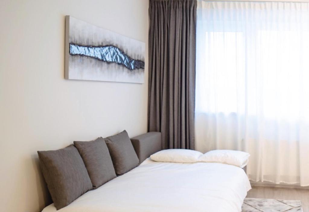 Tran Chien Apartment With Free Private Parking Prague Ngoại thất bức ảnh